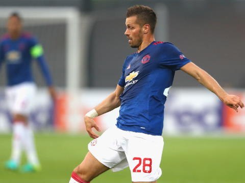 Mourinho hints at imminent Schneiderlin departure