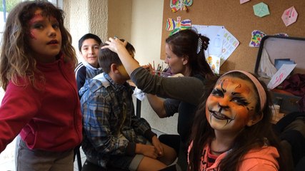 Charline maquille les enfants