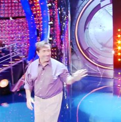 Most Bites Taken From Three Apples While Juggling in one minute