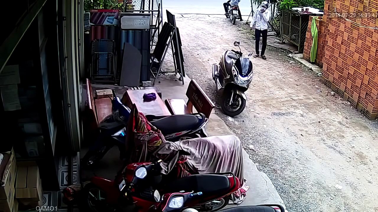 ऐसी बाइक चोरी देखकर आप को भी घभराहट होने लगेगी 1 बार जरूर देखे Bike thief HD