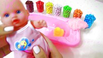 Learn Colors Baby Doll Bath Time M&Ms Chocolate Candy How to Bath Baby Videos for Kids part I .