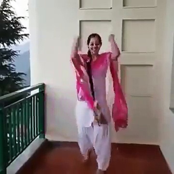 punjabi girl dance at home