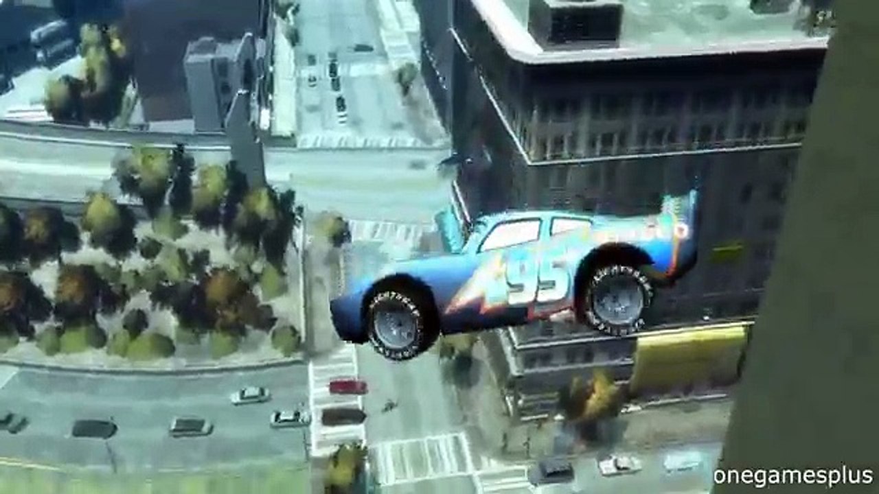 Disney car Dinoco Lightning McQueen Crash test Jumps Off Roof jumping off mountain