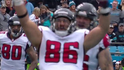 Matt Ryan scrambles and hits tight end D.J. Tialavea for 1-yard TD