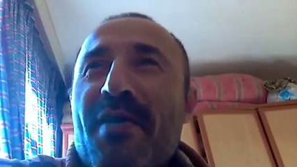 Hunharca gülen adam