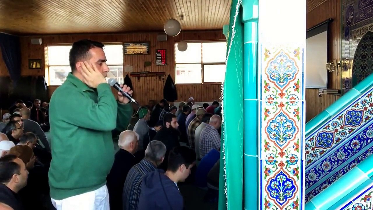 Metin Demirtas. Kabe ezani. Adhan Makkah. Cuma ikinci ezani. Danimarka Farum Camii. 23/12-2016. Adhan Makkah Sheikh Ali Mullah. Kabe müezzini taklidi. Mescidi Haram ezani. Kabede ezan. Adhan Masjid Al Haram. Azan Makkah. Sheikh Ali Ahmad Mulla. Ali Mullah