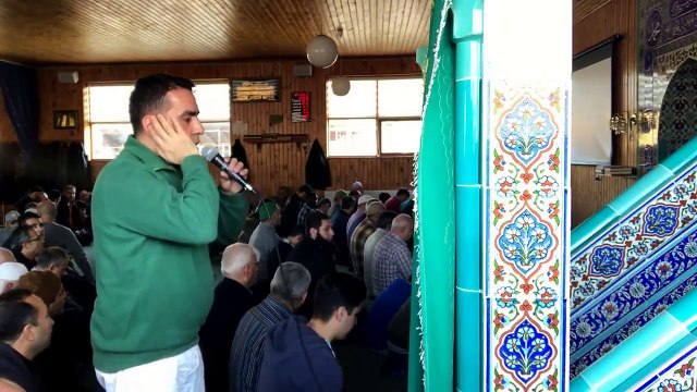 Metin Demirtas. Kabe ezani. Adhan Makkah. Cuma ikinci ezani. Danimarka Farum Camii. 23/12-2016. Adhan Makkah Sheikh Ali Mullah. Kabe müezzini taklidi. Mescidi Haram ezani. Kabede ezan. Adhan Masjid Al Haram. Azan Makkah. Sheikh Ali Ahmad Mulla. Ali Mullah