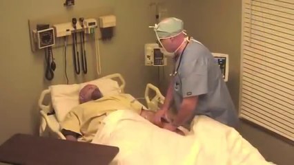 Ils lui font croire qu'il est dans le coma depuis 10 ans