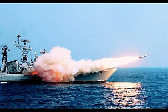 Military Weapon Harpoon Anti ship Missile VS Brahmos Anti ship Supersonic Cruise missile