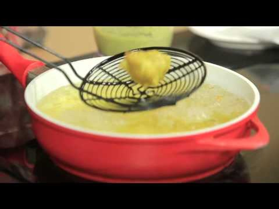 سندوتش بطاطا مقلية - عصير لبن جوز الهند بالاناناس  #ساندويتش_وحاجة_ساقعة #شريف_الحطيبى #cbcsofra