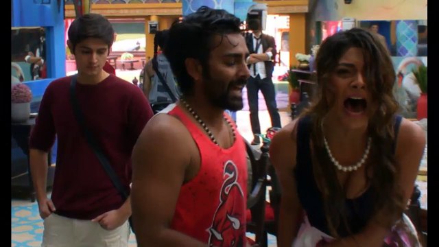 bigg boss 10 24 Dec 2016 _ priyanka jaaga asked to leave _ salman khan furious by priyanka jagga-24th December 2016