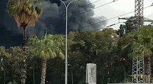 بالفيديو.. اندلاع حريق هائل في مصافي خليج حيفا الإسرائيلي