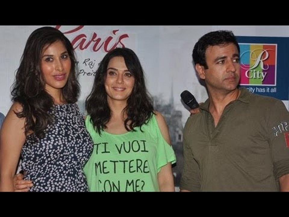 Preity Zinta, Rhehan Malliek And Prem Raj Promote 'Ishkq In Paris' At R-City Mall