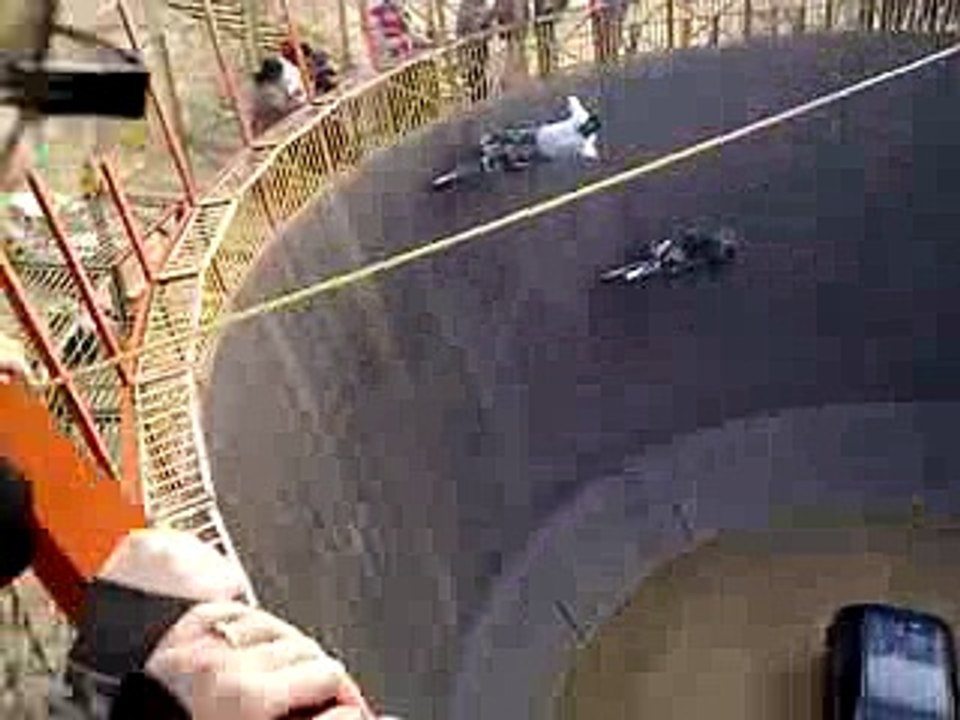 Maut Ka Kuan - The Well of Death.mp4 -