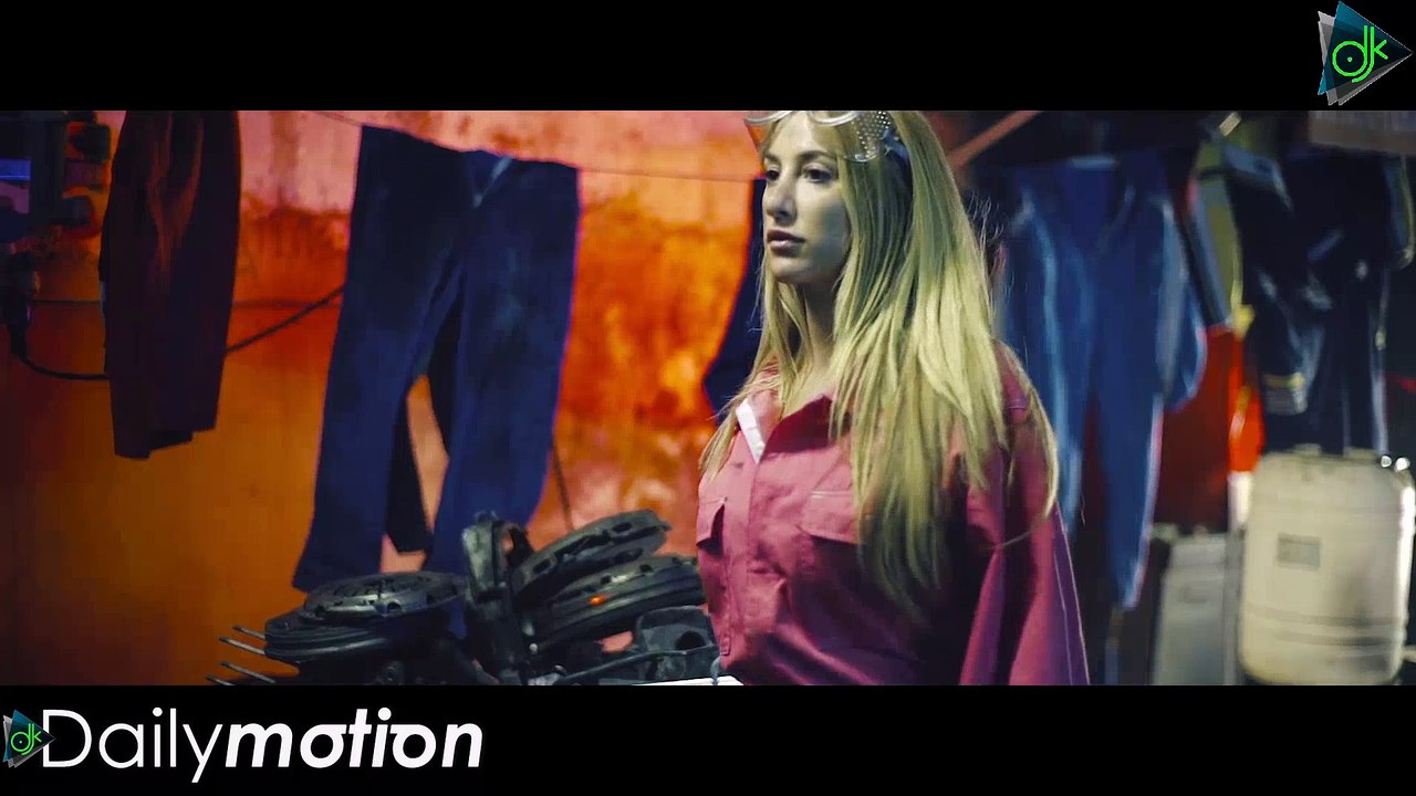 Snik - Ferrari (Official Video Clip)