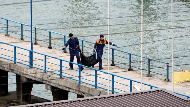 وزارة الدفاع الروسية تؤكد مقتل جميع ركاب الطائرة الروسية التي تحطمت بالبحر الأسود وعددهم 92