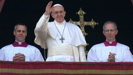 Em mensagem 'Urbi et Orbi' papa pede o fim da guerra na Síria