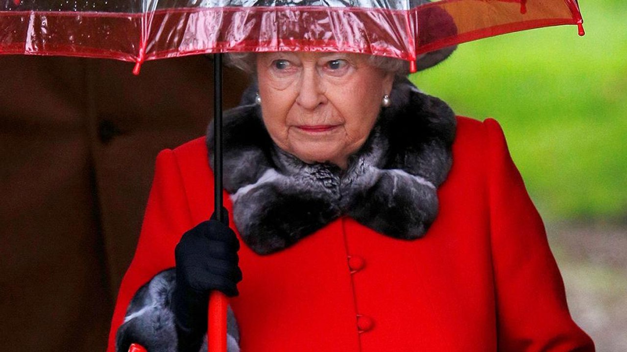 Kranke Queen kann nicht zum Weihnachtsgottesdienst