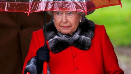 Inglaterra: Rainha Isabel II faltou à missa de Natal