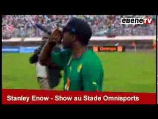 Stanley Enow "Hein pere" cartonne au stade omnisports de Yaoundé