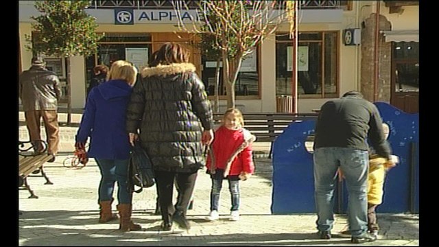Χριστούγεννα στο Καρπενήσι για την Ντόρα, με ευχές και προβλέψεις