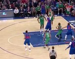 Porzingis lâche un dunk de Merry Kristaps contre les Celtics