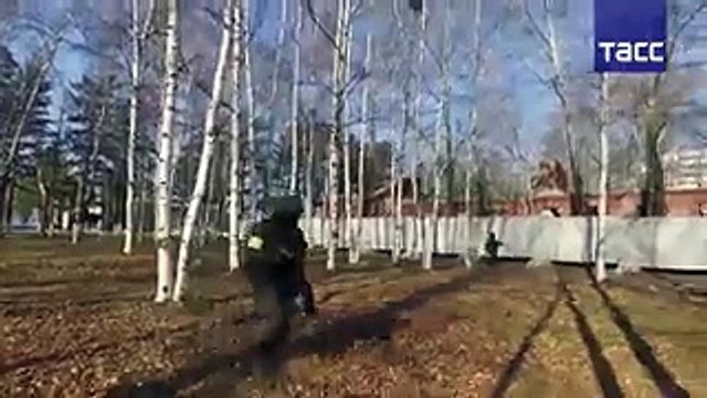 Видео учений спецназа по ликвидации “террористов“ [240p]