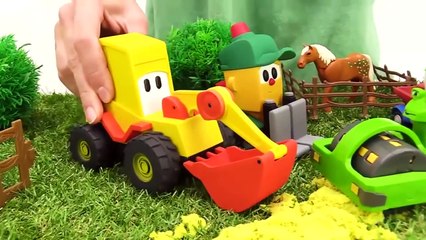 Déballage des jouets: Leo, Lifty et Max construisent un TransforMobile! Vidéo éducative