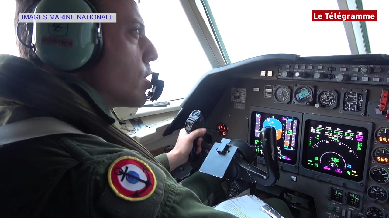 Félicitations à Thomas Coville, qui viens de boucler un tour du monde en moins de 50 jours !! 31 jours de moins que Jules Vernes^^ Thomas deviens avec ce record le plus grand navigateur de tout les temps ! Chapeau l'artiste, bravo le héro :)