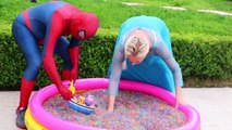 Frozen Elsa & Spiderman Buried Head in Orbeez sand