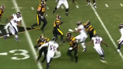 Le'Veon Bell weaves his way down the field on 9-yard run