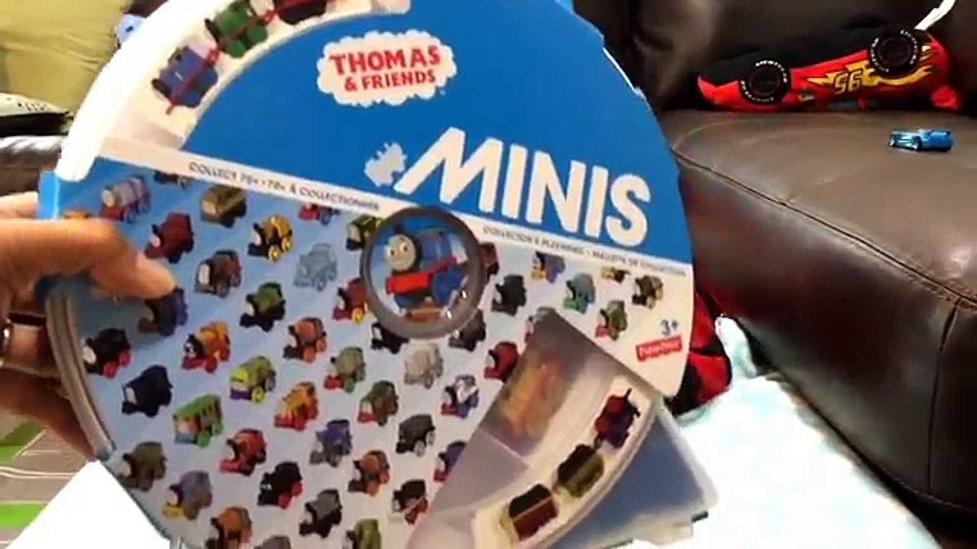 thomas the train minis motorized raceway