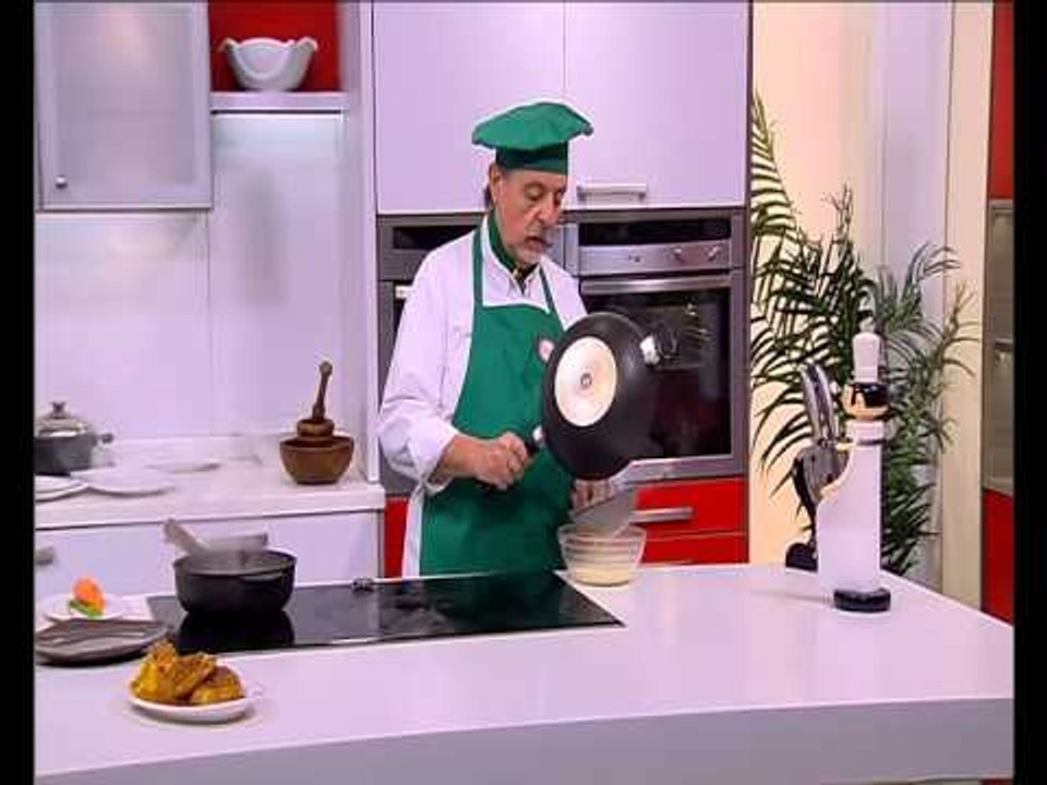 صدور الدجاج بصوص الصنوبر الحارة - سلطة الجرجير...