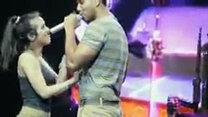 Singer rises to fan and passed this