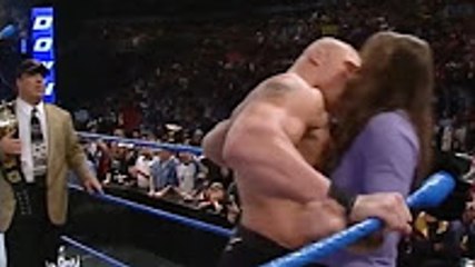 Wwe 2016 Brock Lesnar KISS Stephanie Mcmahon Emocional Match Look the Eyes of Stephanie McMahon