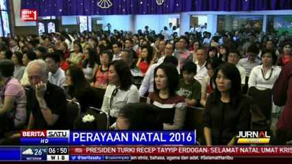Ahok Misa Natal Bareng Keluarga