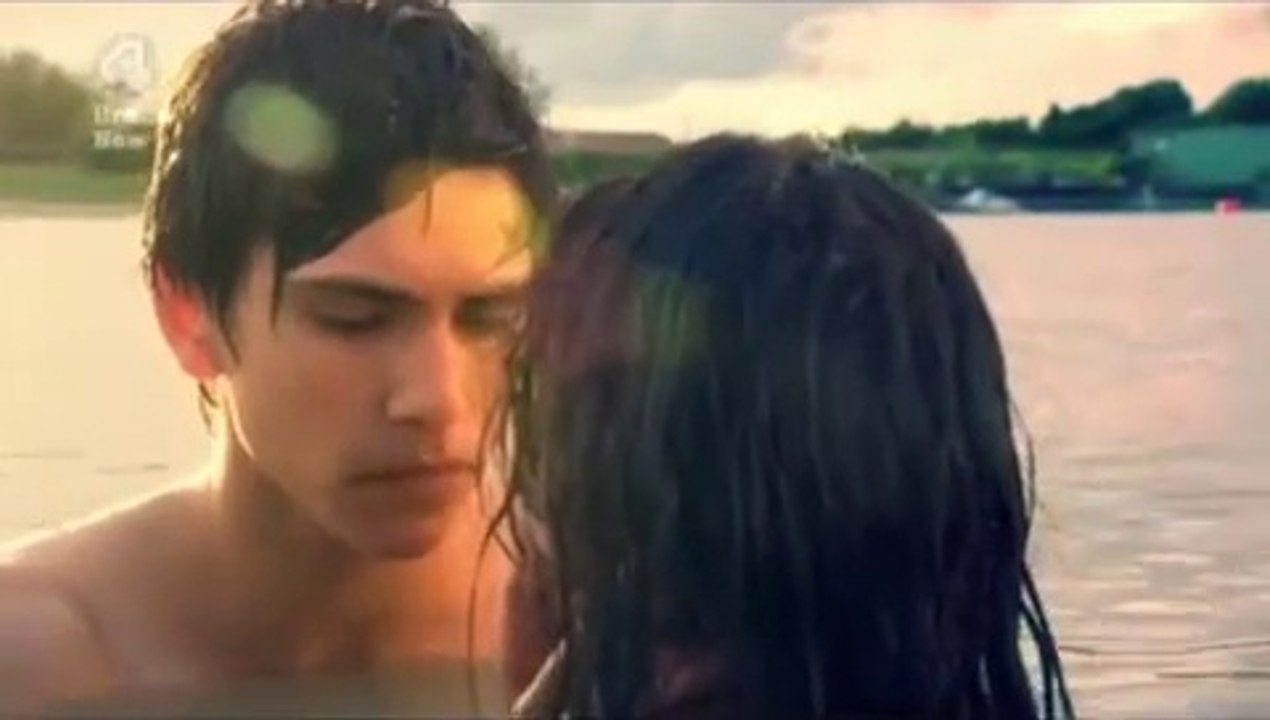 Effy/Freddie (skins) - Little Things by Stan Devan