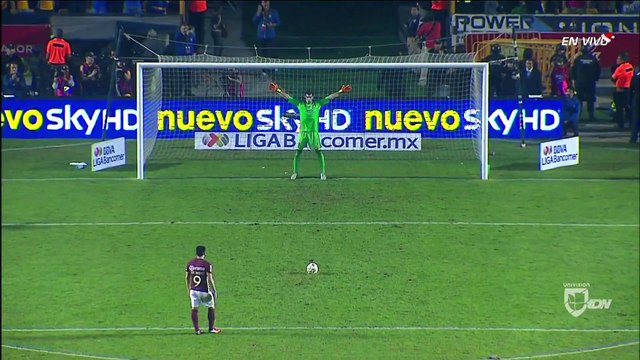 Otra vez San Nahuel nos da el titulo en penales, esta vez ante el America