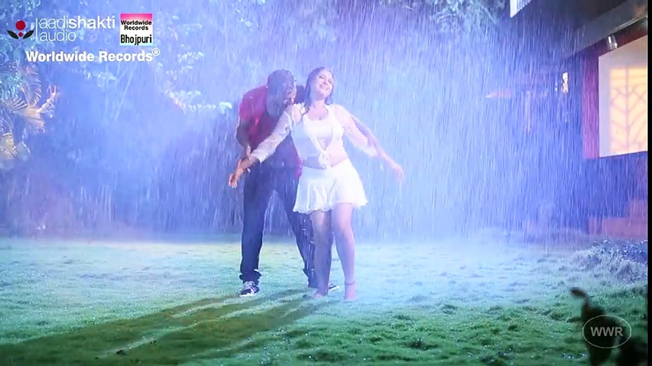 Bhigi Barsaat Me - BHOJPURI HOT SONG  BARSAAT