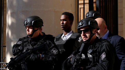 Ενώπιον της δικαιοσύνης οι δύο αεροπειρατές