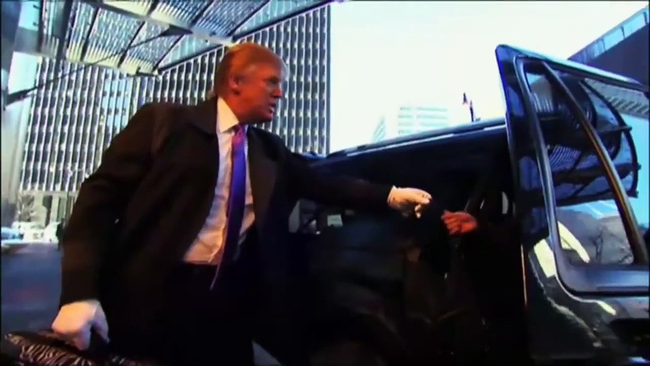 Donald Trump effectue le travail des employés de son hôtel ... à leur place !