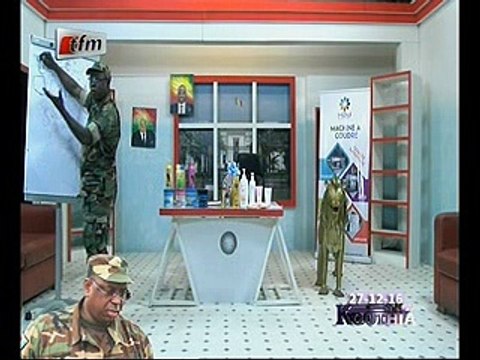 Video- Gambie Le Président Macky Sall dirige l'opération militaire pour déloger Jammeh... Version Kouthia