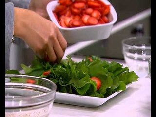 إسكالوب بانية فرن - سلطة جرجير بالفراولة | حلو وحادق حلقة كاملة