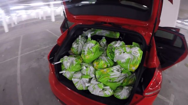 Ils offrent 2 350 euros de cadeaux à des SDF à Londres