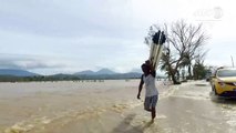 Tifón deja al menos tres muertos en Filipinas