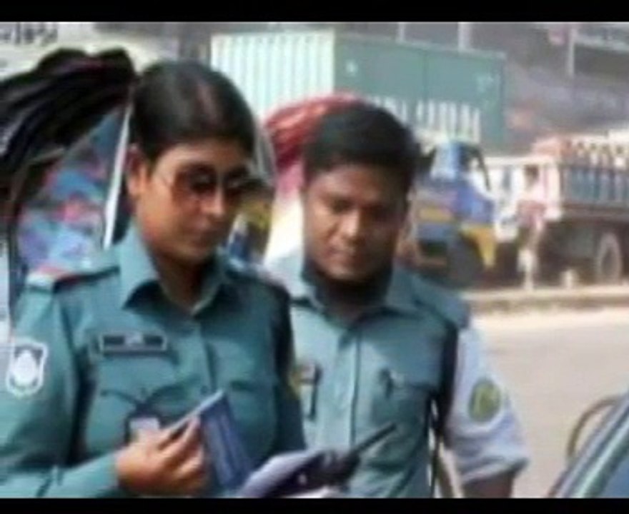 কাগজপত্র বিহীন গাড়ি চালকদের আতঙ্কের নাম সার্জেন্ট হ্যাপী। জানেন কে এই হ্যাপী