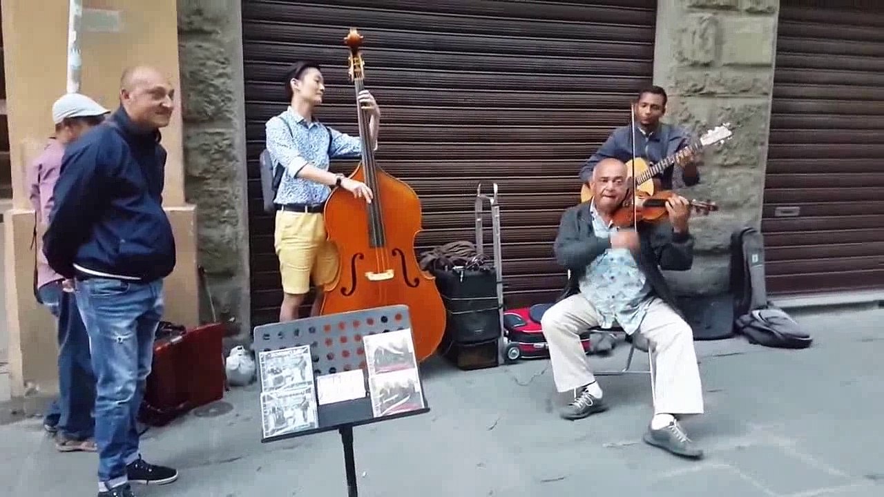 Improvisando en la calle