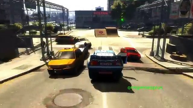 NEW Seven jumps Dinoco McQueen Disney car horrific crash in GTA game