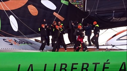 Un francés bate récord de vuelta al mundo a vela en solitario