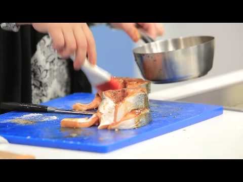 شوربة سمك سلمون - سمك سلمون في الفرن - موس سلمون | عيش وملح حلقة كاملة